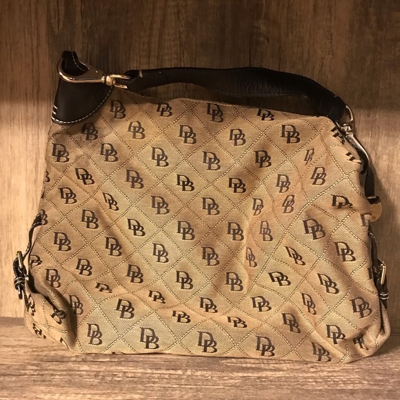 Classic Dooney & Bourke shoulder bag (Gently used) - Picture 1 of 3